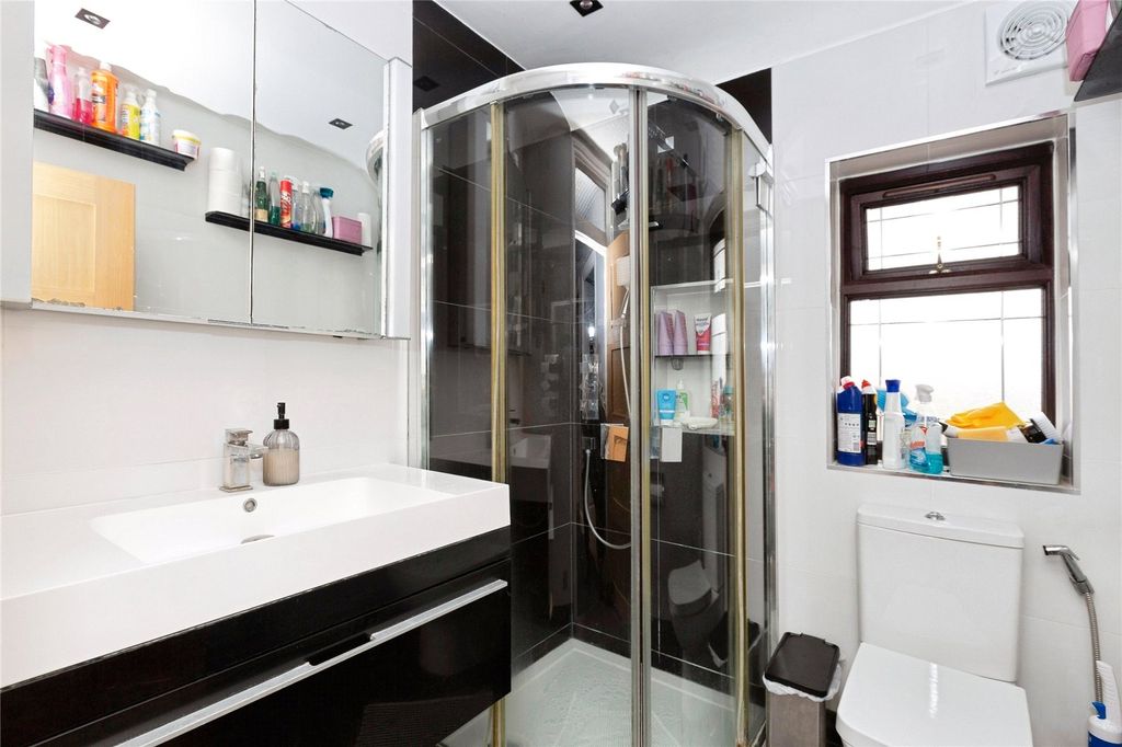 Additional image 20 of 5 bed end terrace house for saleTomswood Hill, Ilford IG6