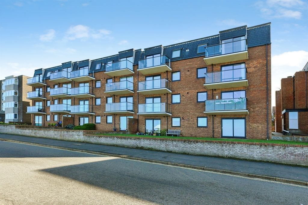 2 bed flat for saleWestcliffe Court, Hunstanton PE36