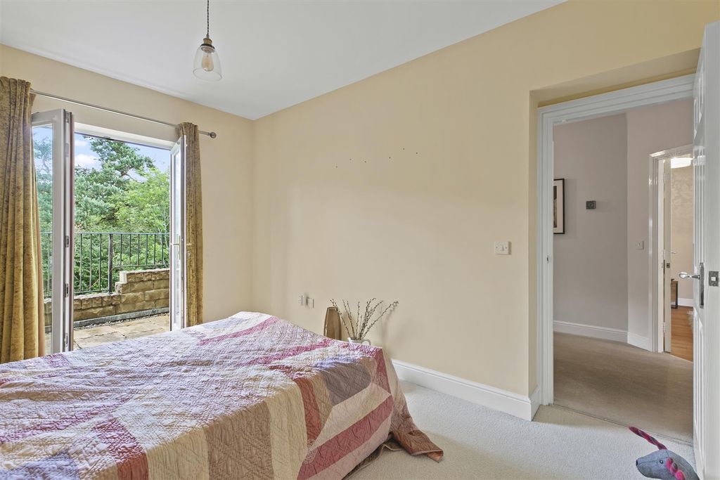 Additional image 26 of 5 bed property for saleCollege Drive, Ilkley LS29