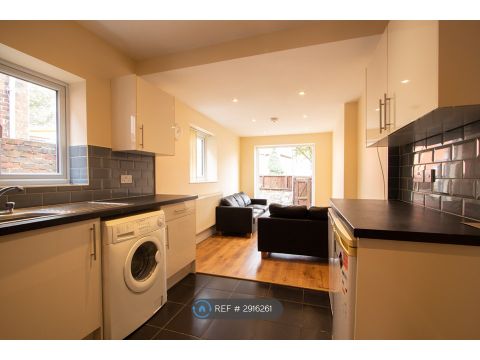 Milton Road, Southampton SO15