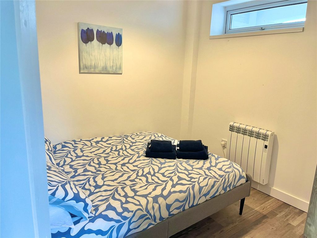 1 bed flat for saleCaptains Walk, Saundersfoot, Pembrokeshire SA69 photo 5