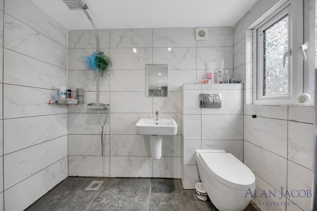 Additional image 38 of 5 bed bungalow for saleJerningham Avenue, Clayhall IG5