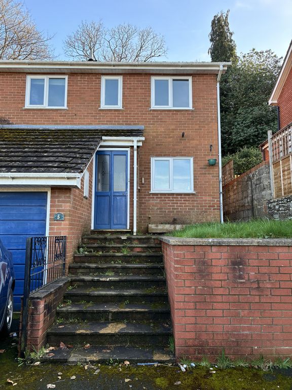 3 bed semi-detached house for saleBradnor View Close, Kington, Herefordshire HR5