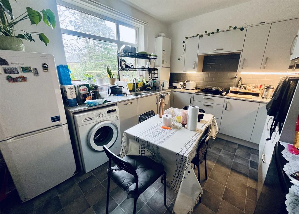 Additional image 8 of 2 bed flat for saleVernon Avenue, Huddersfield HD1