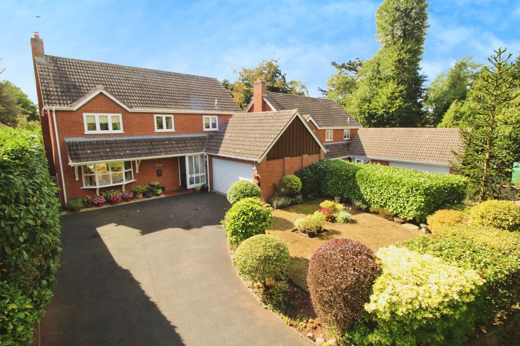 4 bed detached house for saleHoneybrook Lane, Franche, Kidderminster DY11
