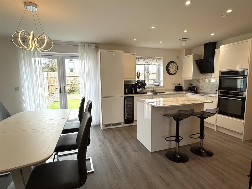 Additional image 12 of 4 bed detached house for saleGerddi Gwenllian, Mynyddygarreg, Kidwelly SA17