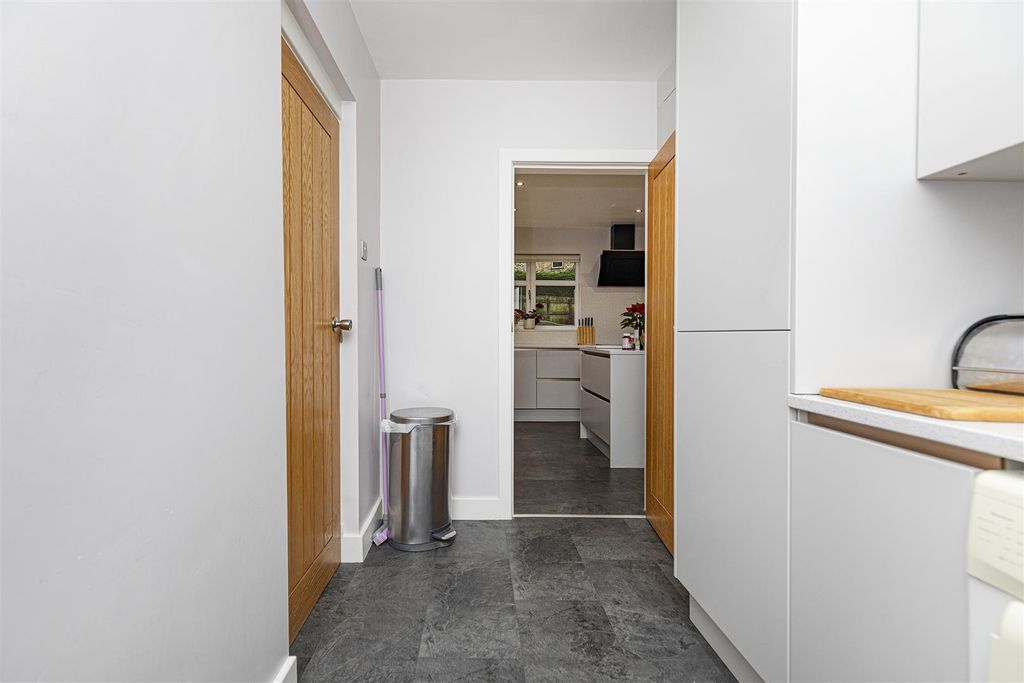 Additional image 11 of 5 bed detached house for saleThe Ghyll, Fixby, Huddersfield HD2