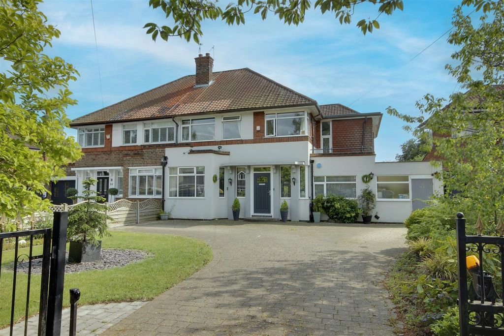 4 bed semi-detached house for saleWest Ella Way, Kirk Ella HU10