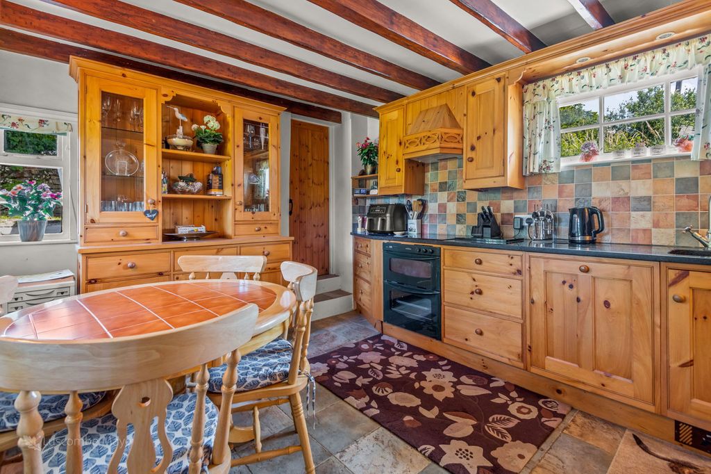 3 bed detached house for saleModbury, South Devon PL21 photo 5