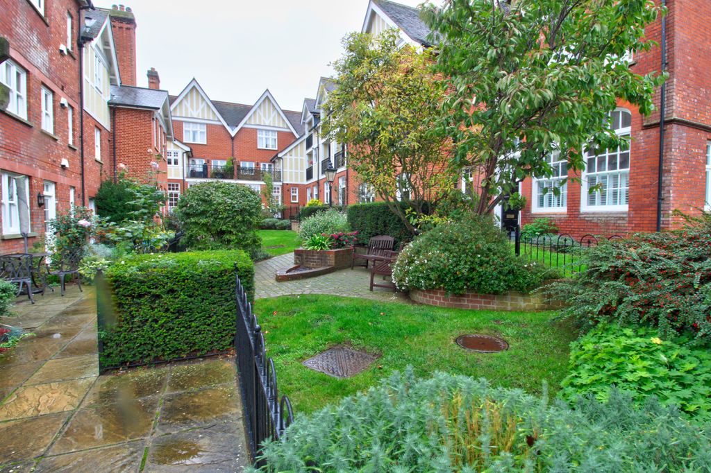 Additional image 12 of 3 bed flat for saleDevereaux Court, Ipswich IP4