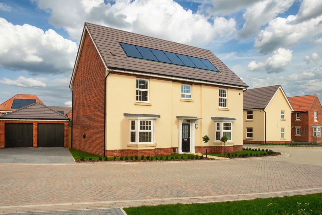 5 bed detached house for sale"Henley" at Oxlip Blvd, Ipswich IP1