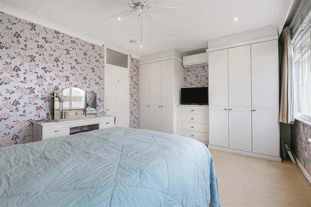 Additional image 22 of 4 bed town house for salePark Road, Kingston Upon Thames KT2