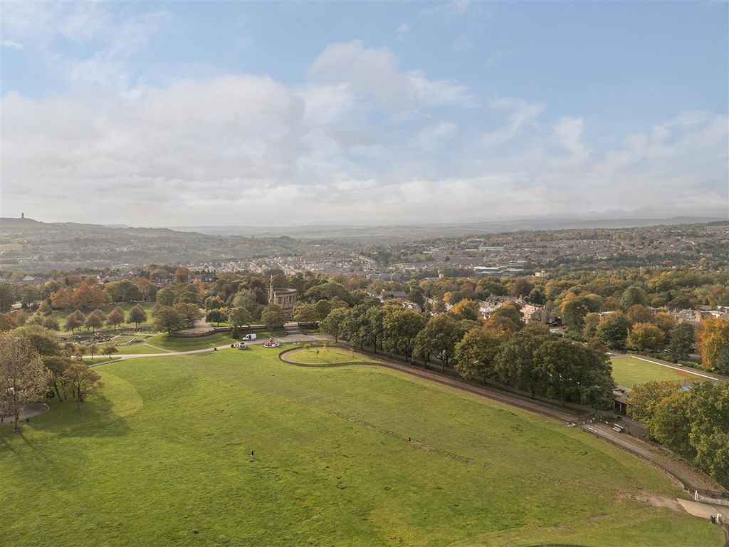 Additional image 68 of 6 bed semi-detached house for salePark Drive, Huddersfield HD1