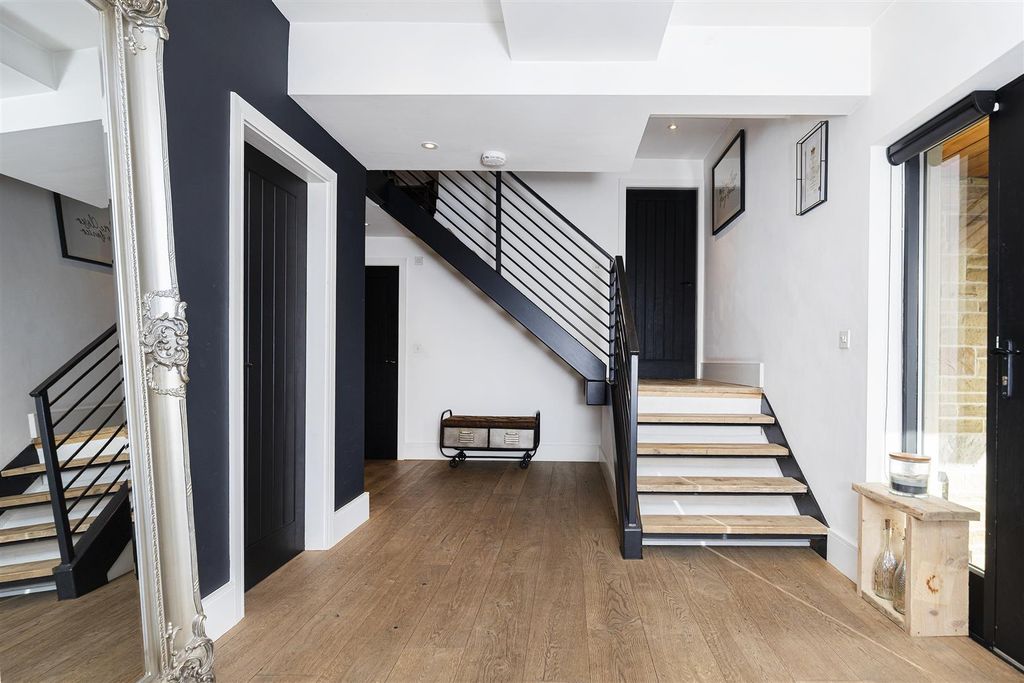 Additional image 20 of 4 bed detached house for saleOakfield Road, Birkby, Huddersfield HD2