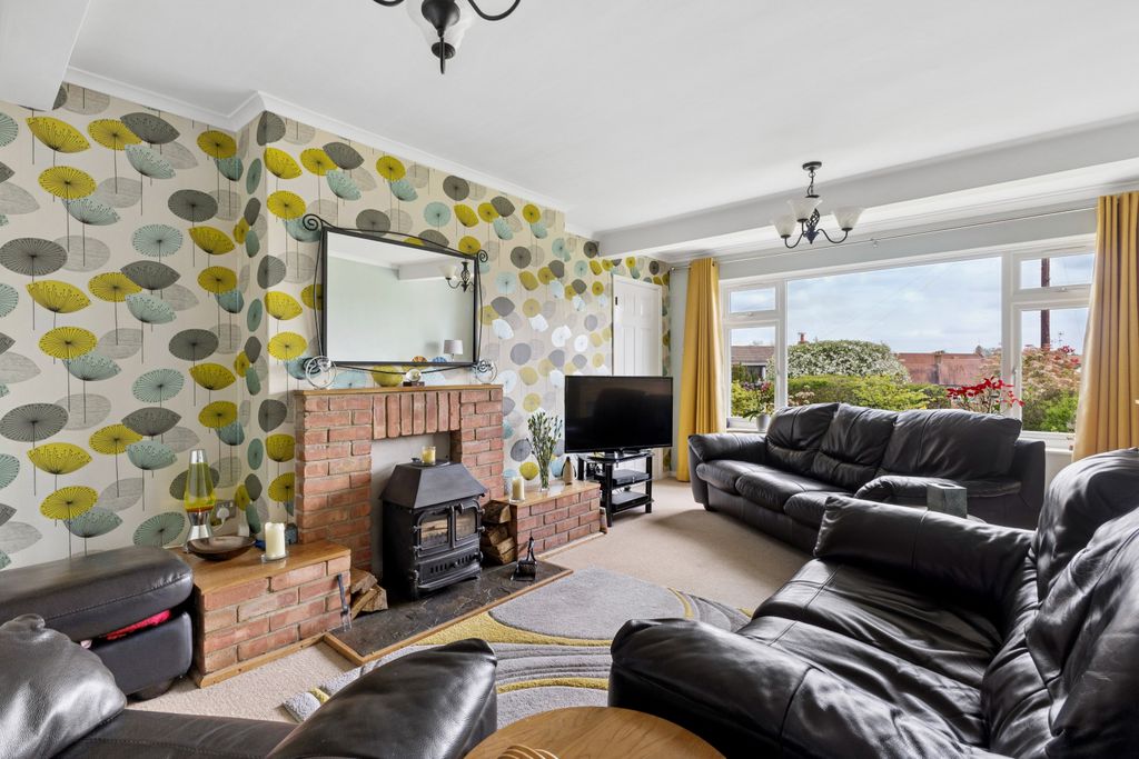 Additional image 5 of 3 bed semi-detached house for saleSarum Way, Hungerford RG17