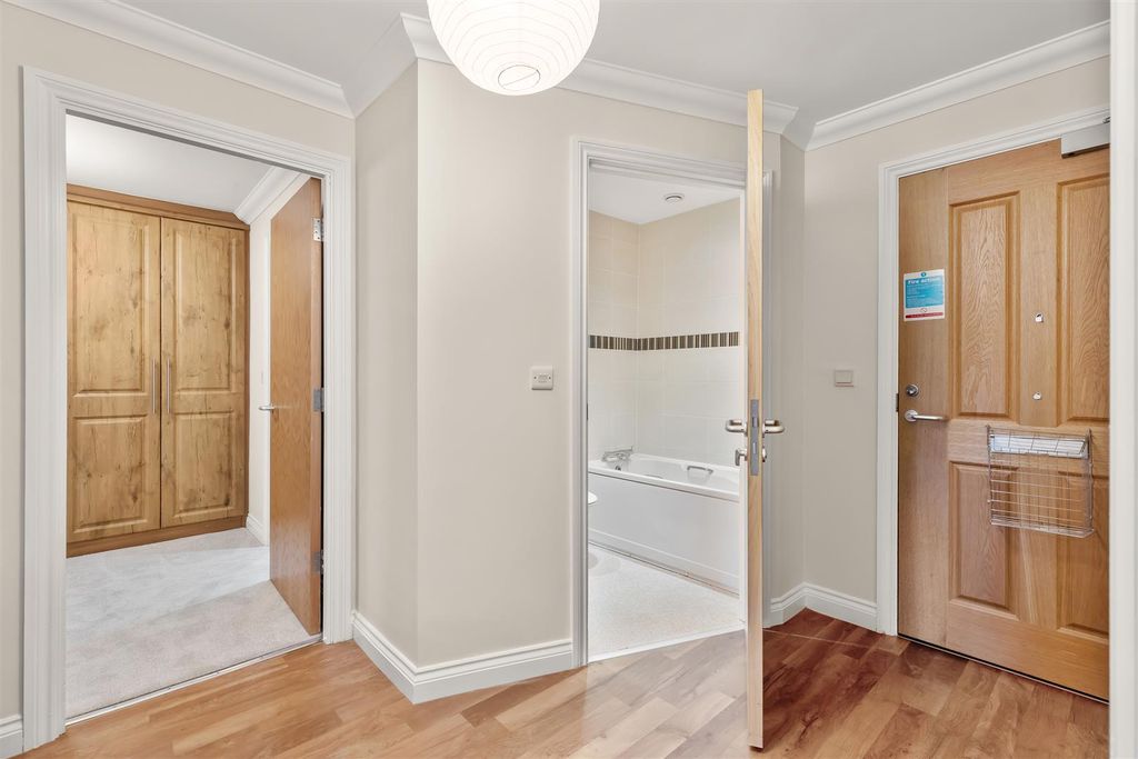 Additional image 11 of 2 bed flat for saleValley Drive, Ilkley LS29