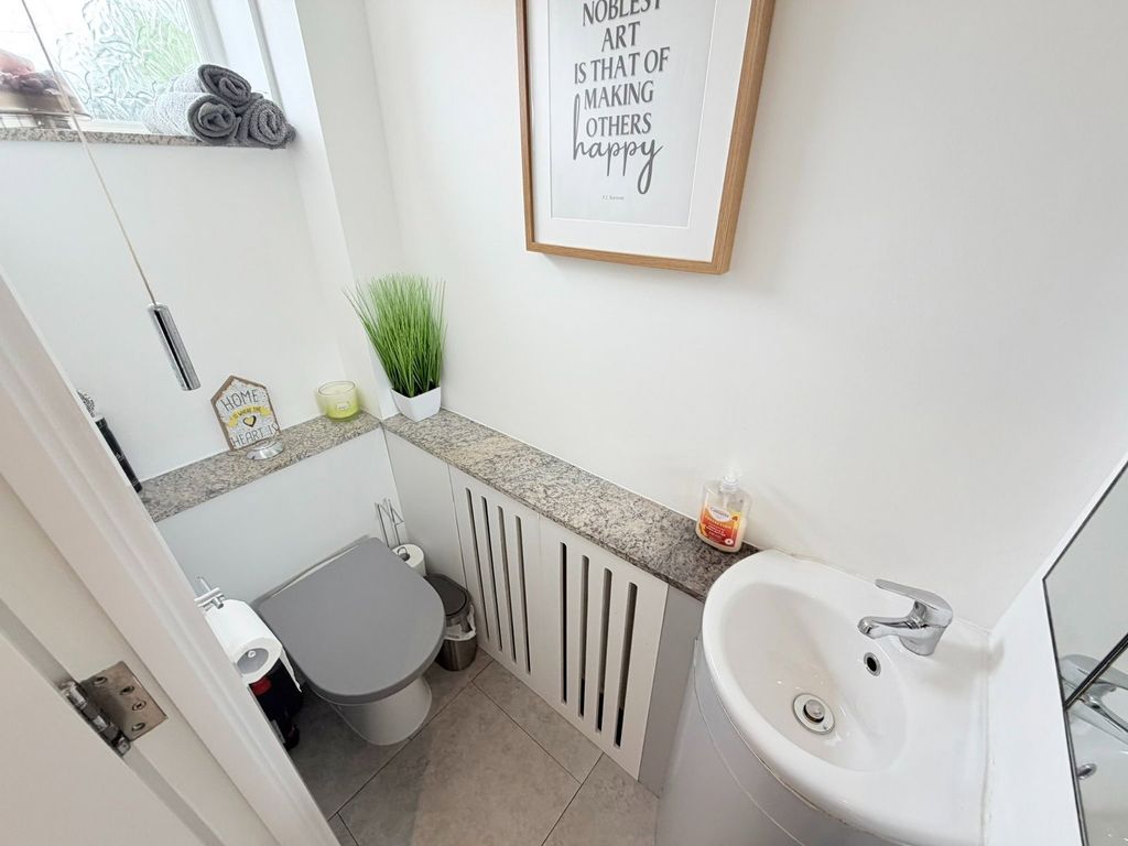 Additional image 10 of 3 bed town house for saleGrange Close, Hyde SK14