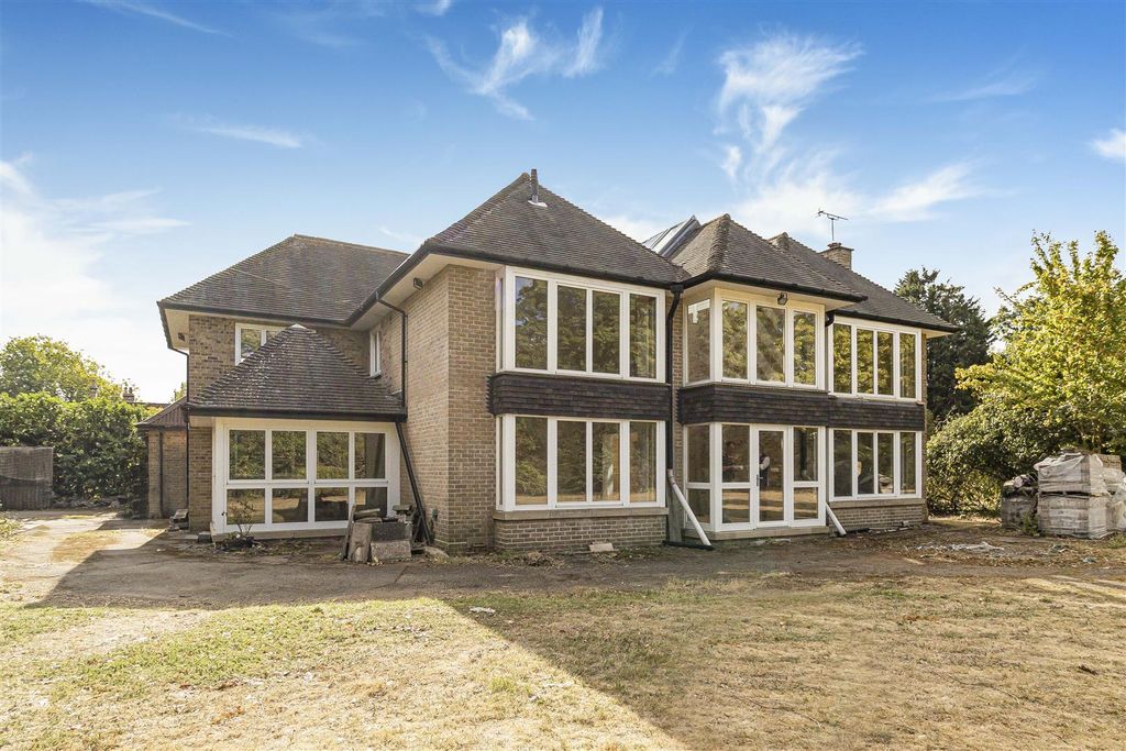 Additional image 3 of 4 bed detached house for saleHigh Street, Hemingford Abbots, Huntingdon PE28