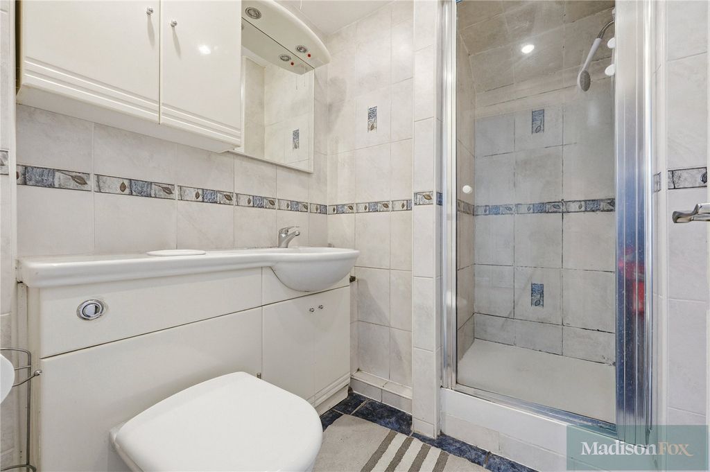 Additional image 18 of 4 bed detached house for saleTomswood Road, Chigwell, Essex IG7