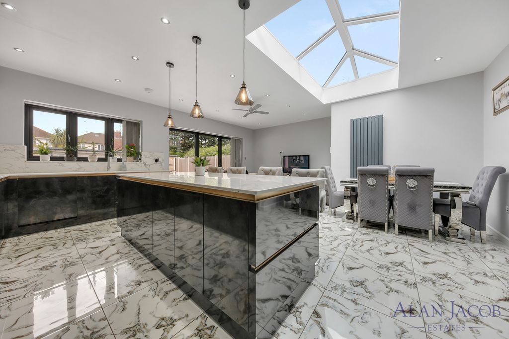 Additional image 3 of 5 bed bungalow for saleJerningham Avenue, Clayhall IG5