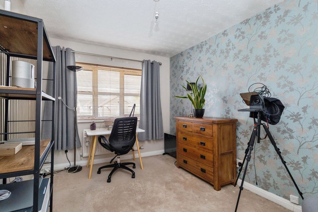 Additional image 10 of 3 bed semi-detached house for saleJames Drive, Hyde, Greater Manchester SK14