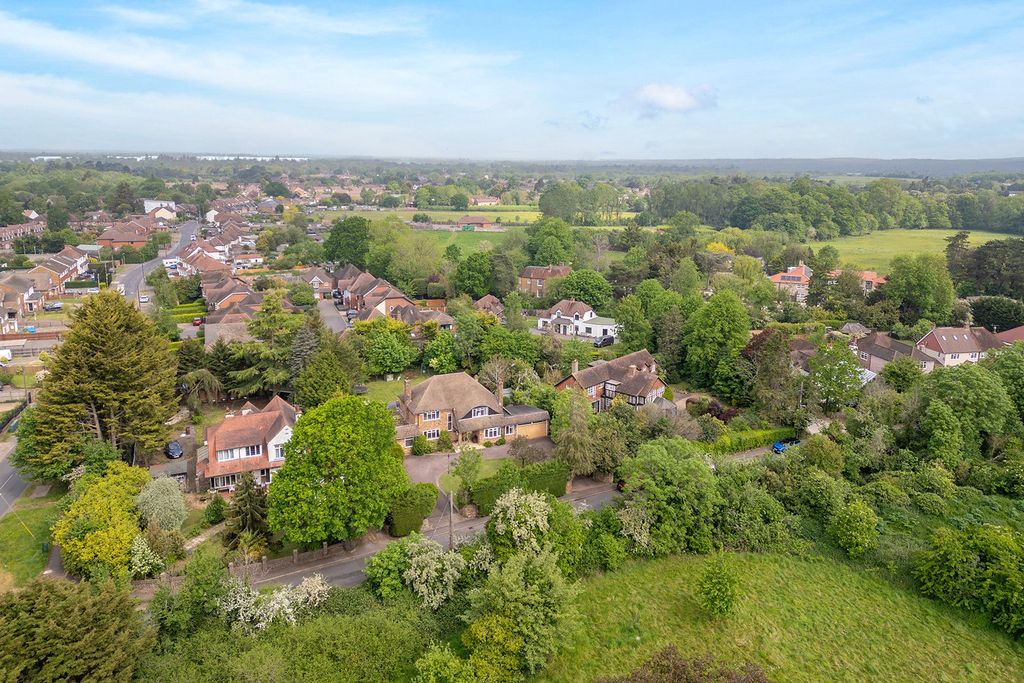 Additional image 31 of 5 bed detached house for saleNorwood Lane, Iver SL0