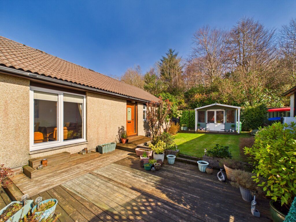 3 bed detached bungalow for sale3 Carnasserie Place, Kilmory, Lochgilphead, Argyll PA31