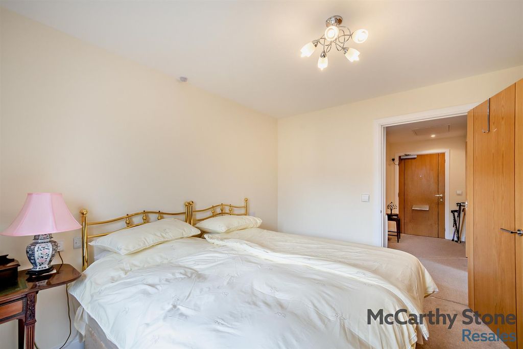 Additional image 8 of 2 bed flat for saleChesterton Court, Railway Road, Ilkley LS29