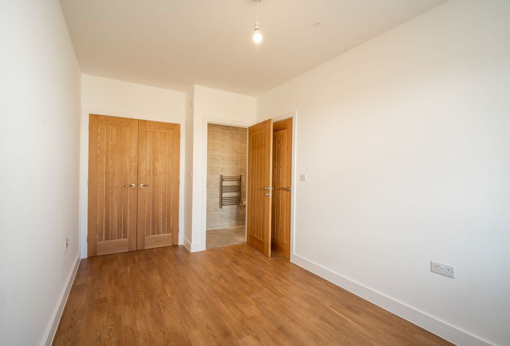 Additional image 21 of 3 bed detached bungalow for sale10-24 Llys Y Felin, Kidwelly SA17