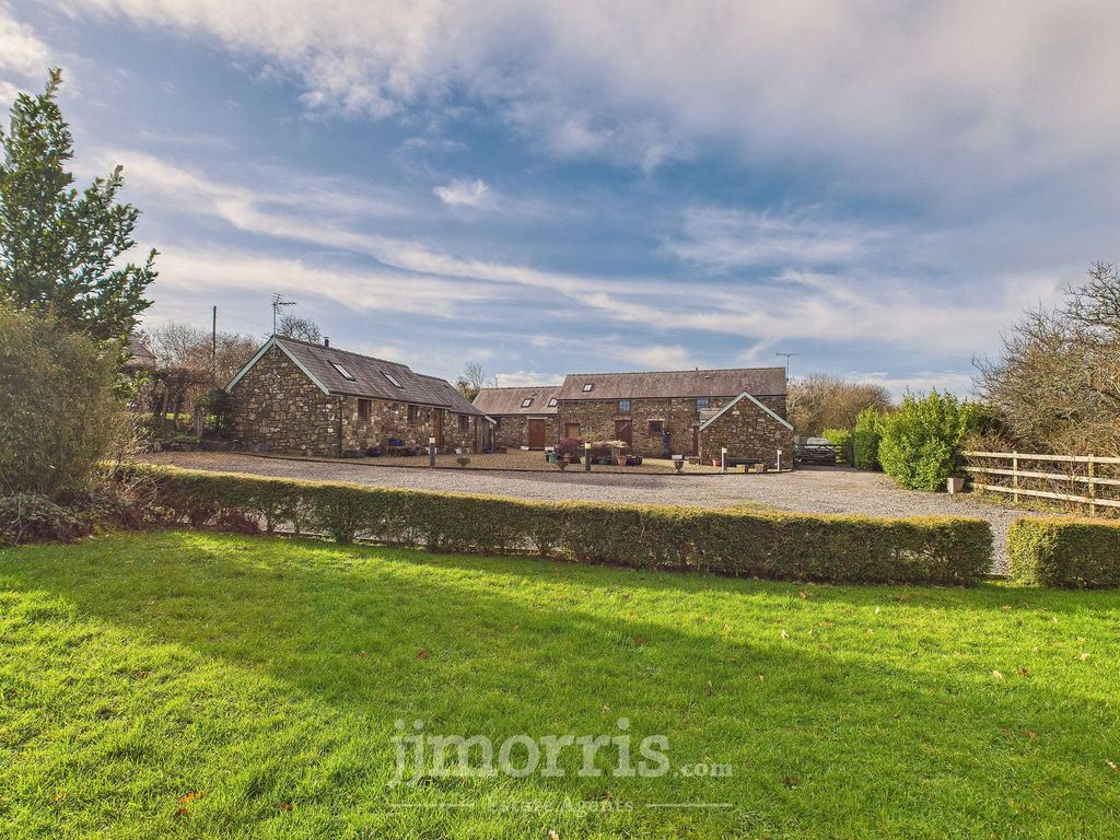 6 bed cottage for saleKilgetty, Pembrokeshire SA68