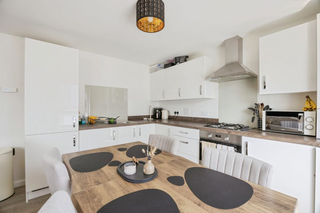 2 bed flat for saleMill Drive, Aberdeen AB21 photo 4