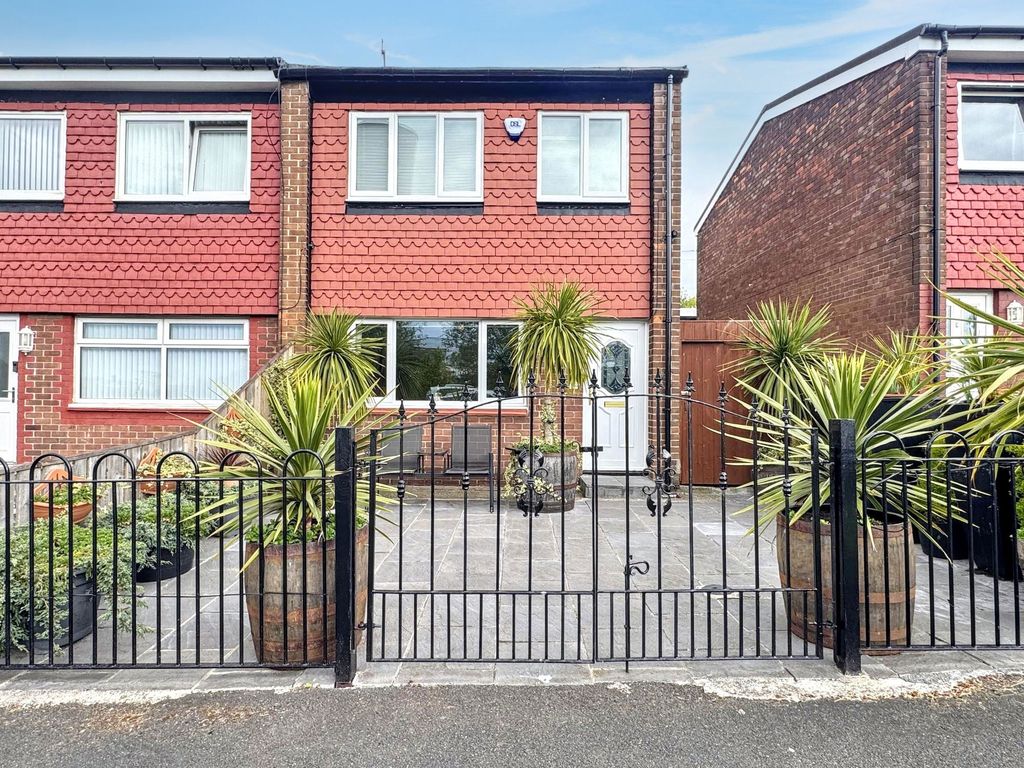 3 bed end terrace house for saleCommercial Road, Jarrow NE32