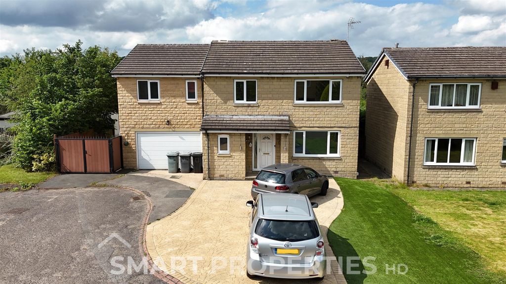 5 bed detached house for saleGreenroyd Croft, Huddersfield HD2
