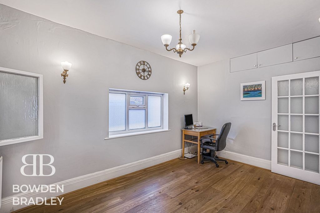 Additional image 28 of 5 bed property for saleAbbotswood Gardens, Clayhall IG5