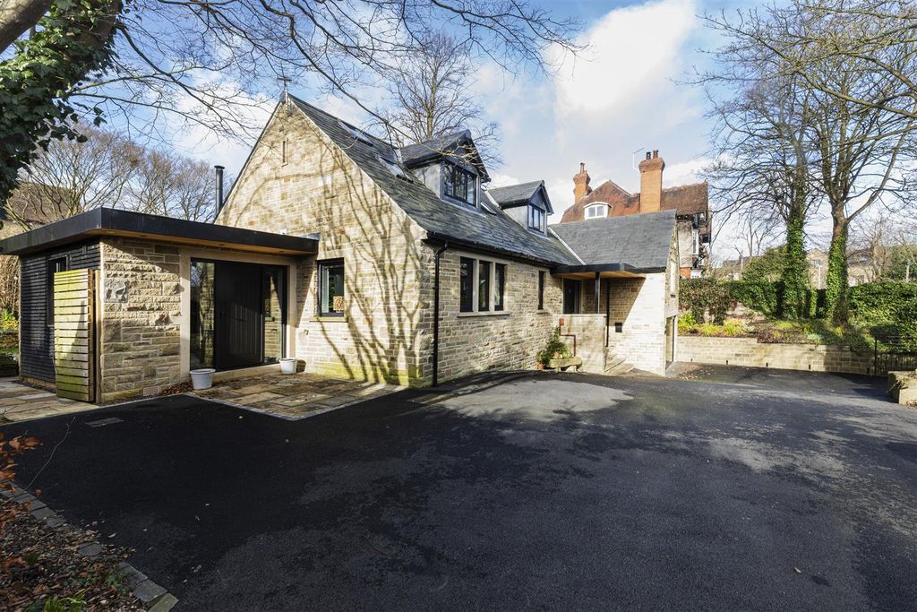 Additional image 60 of 4 bed detached house for saleOakfield Road, Birkby, Huddersfield HD2