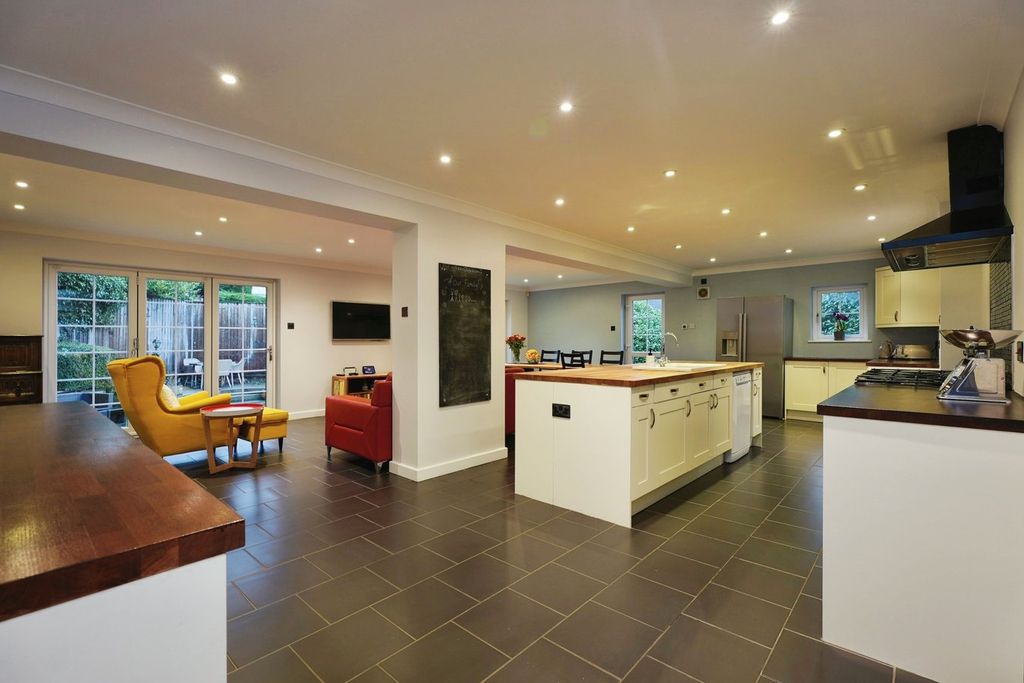 Additional image 4 of 5 bed detached house for saleThe Fairway, Huddersfield HD2