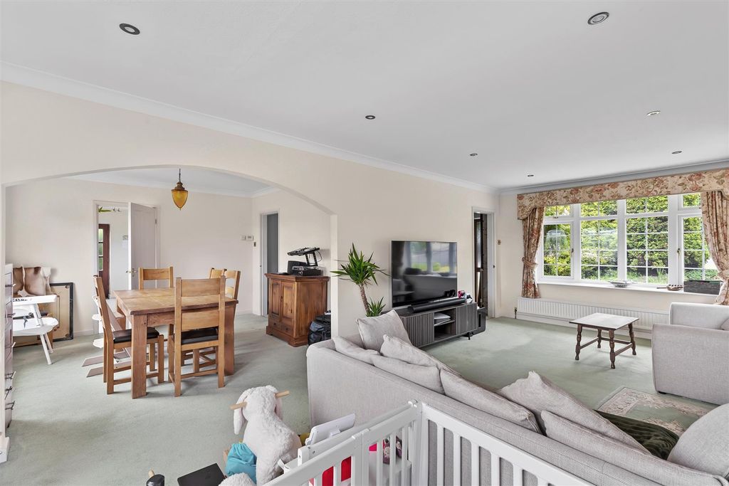 Additional image 4 of 4 bed detached house for saleWoodroyd Gardens, Ilkley LS29