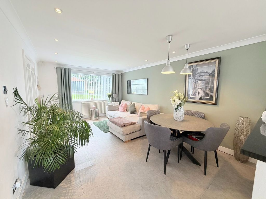 Additional image 5 of 3 bed town house for saleGrange Close, Hyde SK14