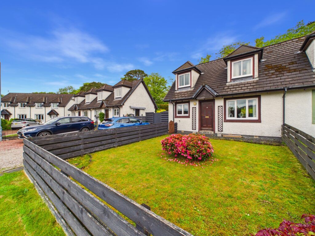 2 bed semi-detached house for sale19 Meadows Place, Lochgilphead, Argyll PA31