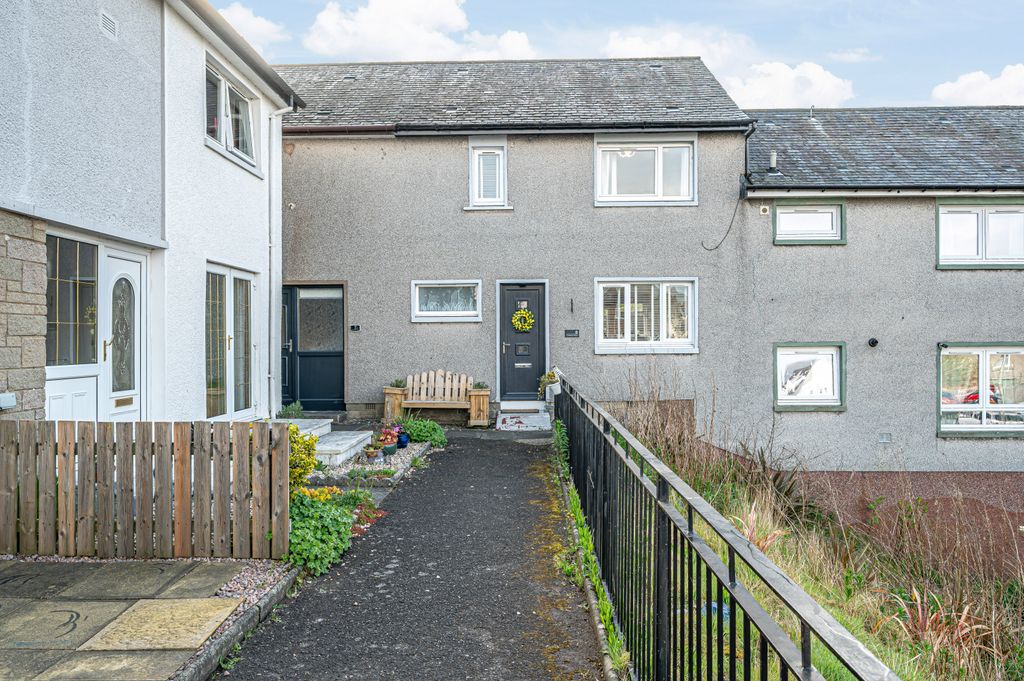 3 bed terraced house for sale8 Coventry Place, Kinross KY13