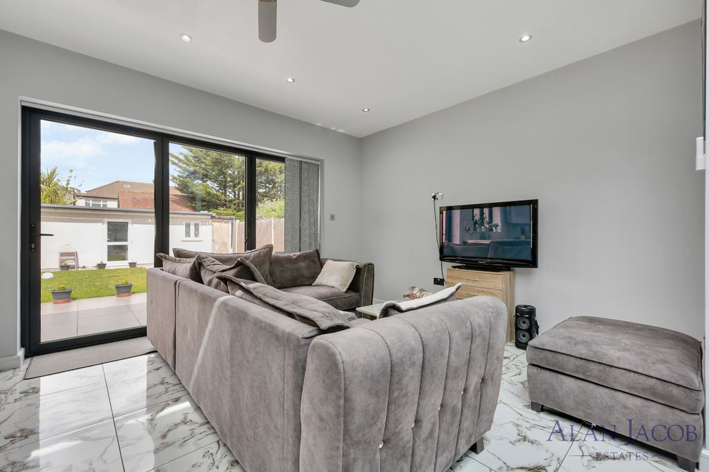 Additional image 26 of 5 bed bungalow for saleJerningham Avenue, Clayhall IG5