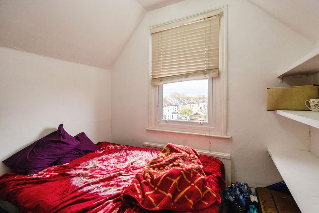Additional image 11 of 3 bed flat for saleCoventry Road, Ilford IG1