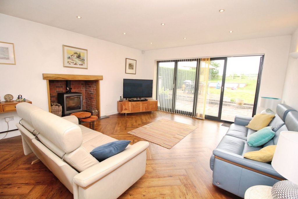 Additional image 11 of 3 bed bungalow for saleSandy Lane, Nr. Franche, Kidderminster DY11