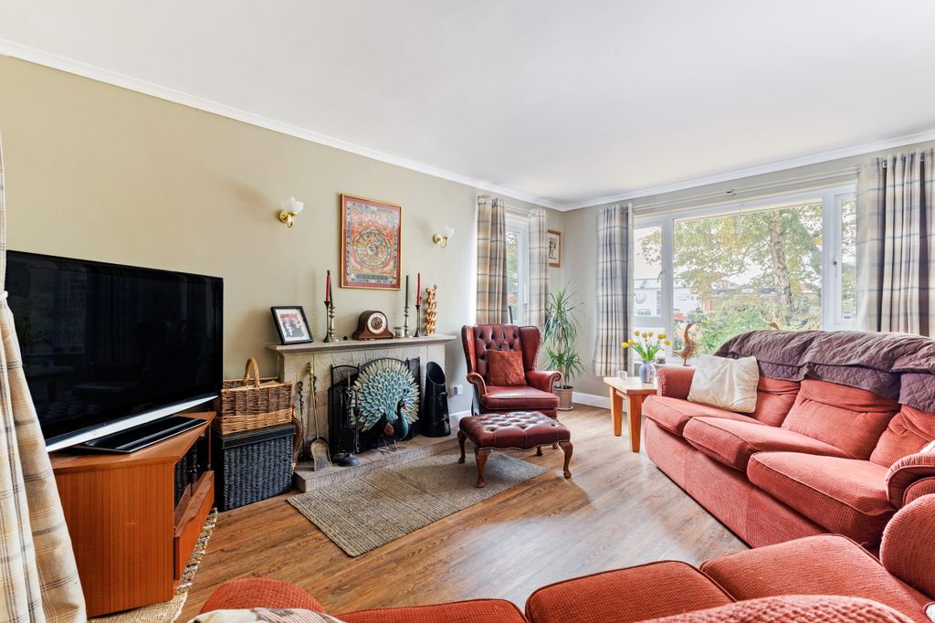 Additional image 4 of 3 bed detached house for salePriory Road, Hungerford RG17