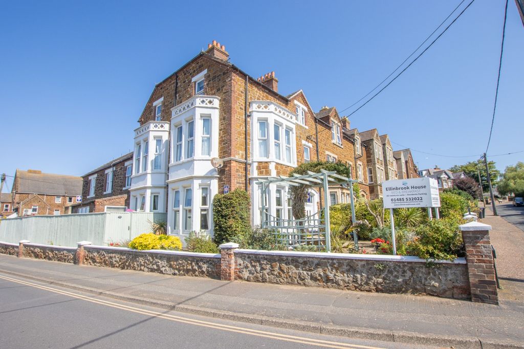 7 bed detached house for saleAvenue Road, Hunstanton PE36