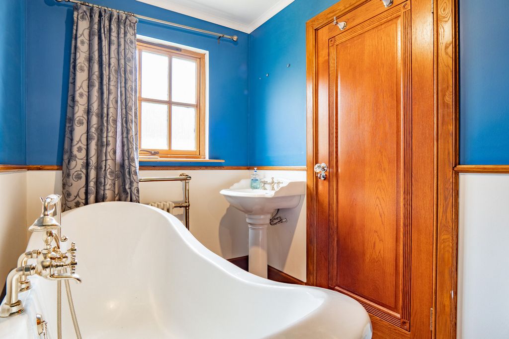 Additional image 31 of 5 bed semi-detached house for saleCroft Lane, Inverness IV3