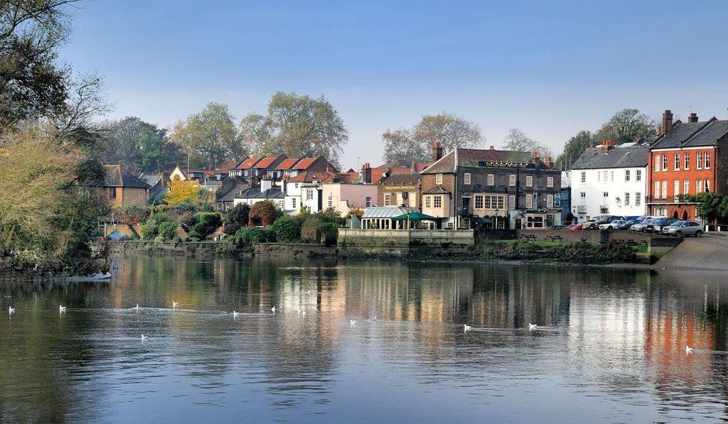 2 bed flat for saleThe Old Blue School, Old Isleworth TW7 photo 4
