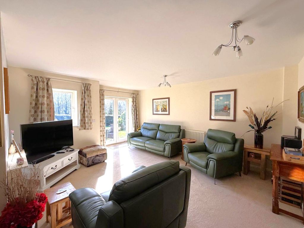 Additional image 2 of 2 bed flat for saleOldnall Road, Kidderminster DY10