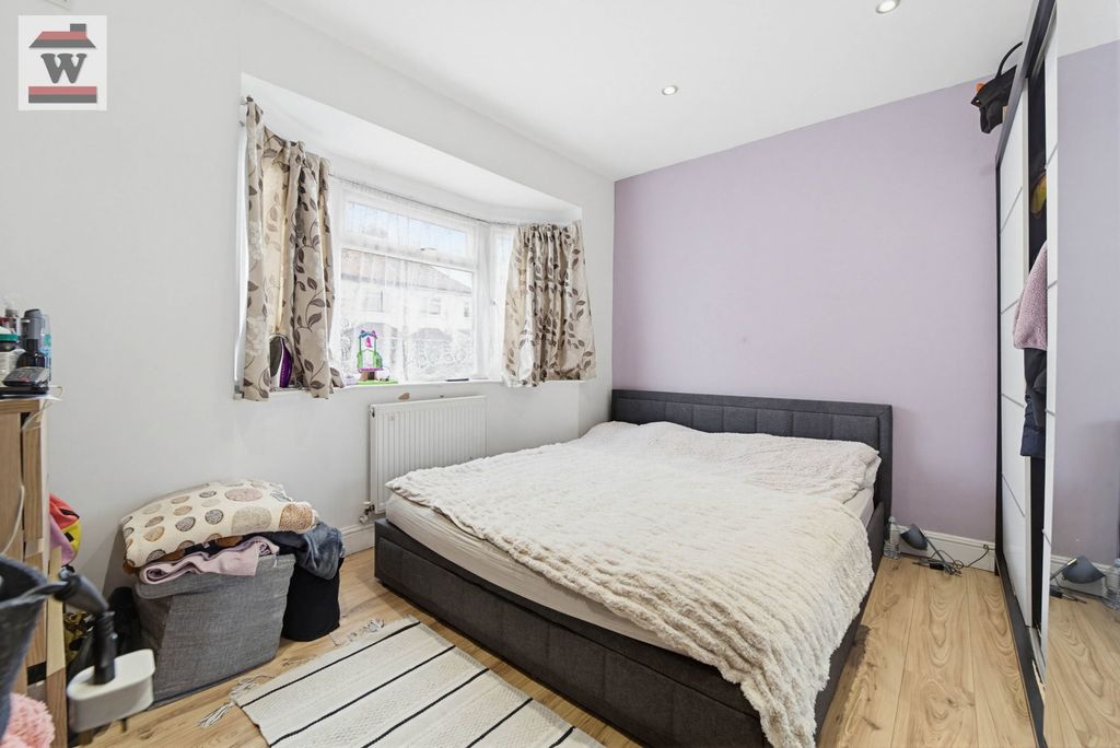 Additional image 11 of 3 bed semi-detached house for saleSpring Grove Crescent, Hounslow TW3