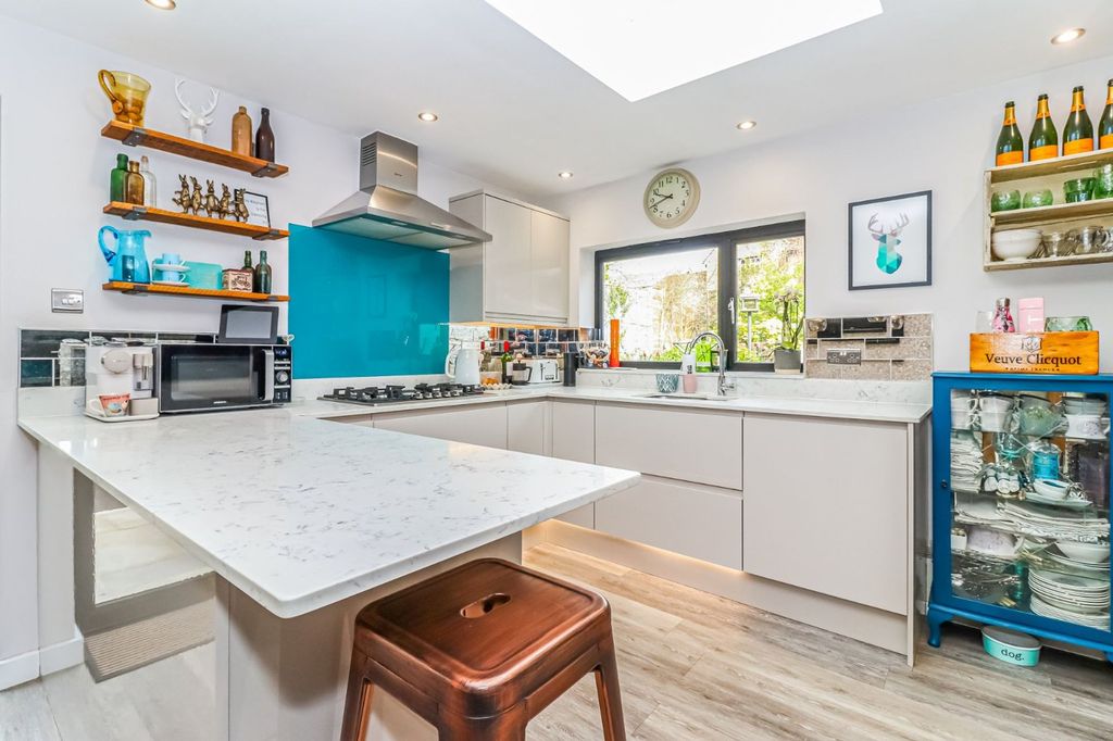 Additional image 5 of 4 bed detached house for saleLangley Hill, Kings Langley WD4